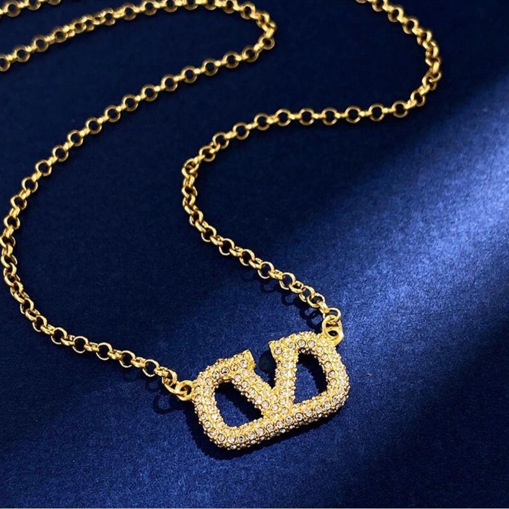 V necklace